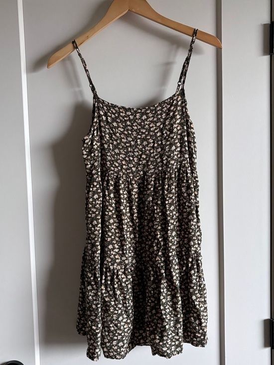 American Eagle Outfitters Dresses & Skirts - Floral Tiered Spaghetti Strap Summer Dress - Olive with Cream Flowers
